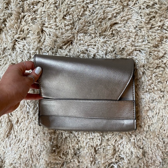 Summer & rose metallic crossbody bag - Picture 4 of 6